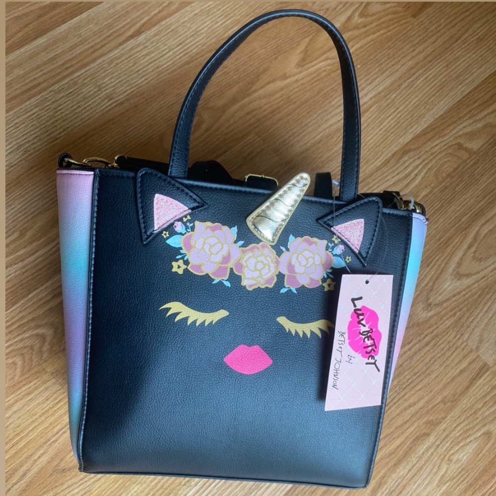 Betsey Johnson Satchel ♥️